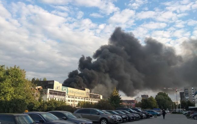 Во Львове вспыхнул пожар на автобусном заводе