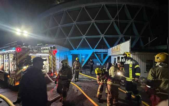 У Рівному горів продуктовий ринок (фото)