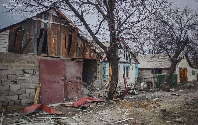 РФ з артилерії вдарила по Гірнику, влучивши в будинок: поранено підлітка