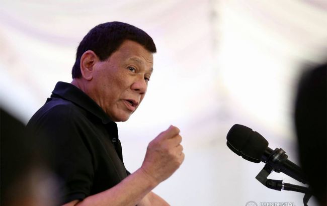 "Не вбиваю дітей і старих". Президент Філіппін відхрестився від його порівняння з Путіним
