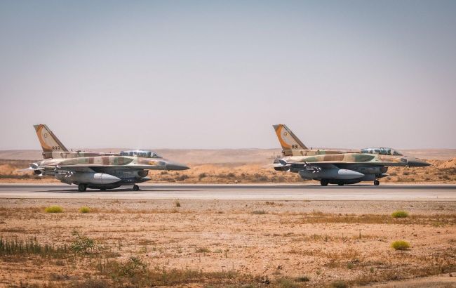 Израиль заявил об атаке на военные базы Ирана: "прилеты" по ПВО и не только