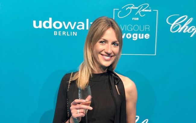 "Спелая богиня": Никитюк в смелом наряде "нарвалась" на комплимент от Поляковой