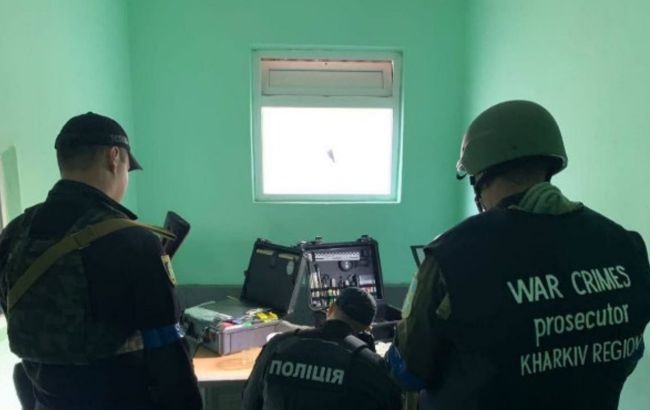 Спали по очереди, потому что не было места. В Купянске нашли очередную пыточную (фото)