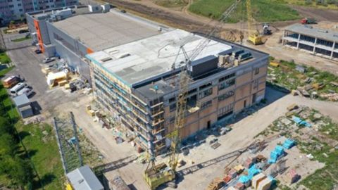 В новом бассейне в Слобожанском стартовали внутренние отделочные работы