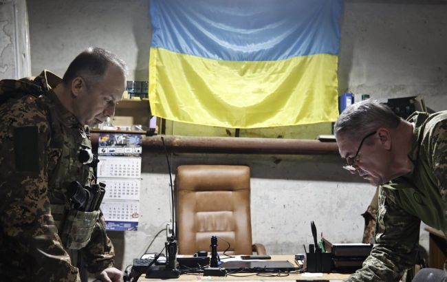Сирський обговорив з військовими тактику відбиття ворожих атак на Сході