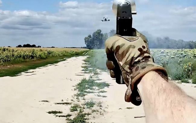 "Українська команда" пропонує привітати воїнів з Днем ЗСУ донатами на антидронові сіткомети