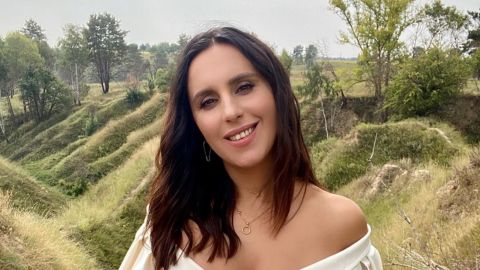 Похудевшая Джамала в микротопе засветила плоский животик и стройные формы