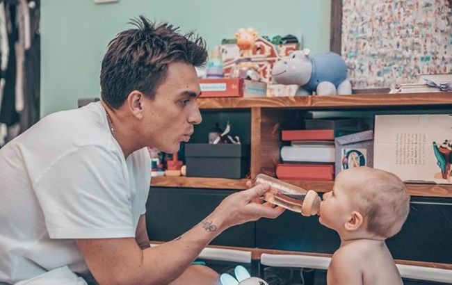 Мій скарб: Влад Топалов розчулив ніжним фото з сином з басейну