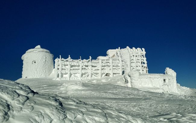 В Карпатах ударили сильные морозы. Температура воздуха опустилась до -19 градусов
