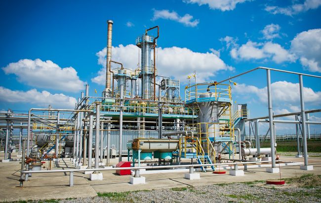 Украина вернулась к стратегии уничтожения российских НПЗ, - эксперт