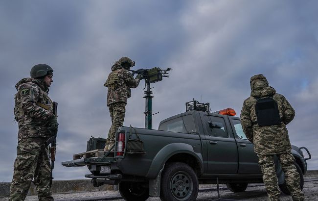 Дрони летіли з шести напрямків, є прильоти: як ППО відбила нічну атаку РФ