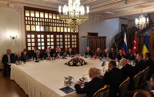 У Стамбулі обговорюють продовження "зернової угоди" на два місяці, - глава МЗС Туреччини