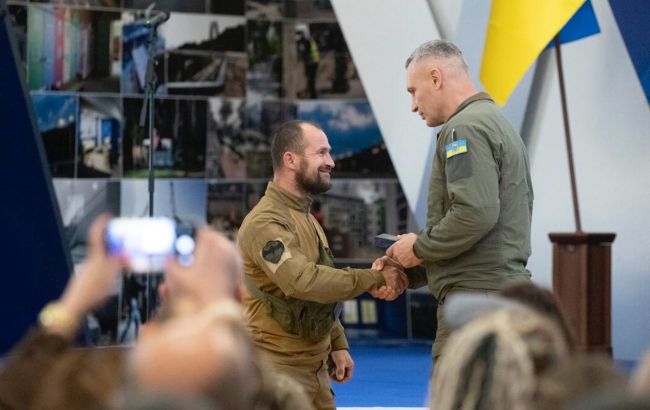 Кличко рассказал, как Киев поддерживает военных, ветеранов и их семьи: перечень программ