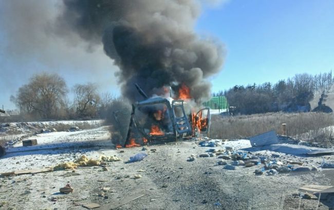 Залишили людей без хліба: на Харківщині окупанти вдарили по авто з гумдопомогою