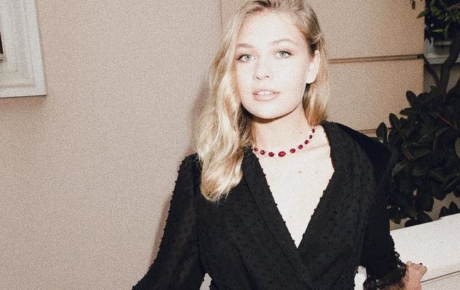 "Я скучаю": дочь Брежневой умилила сеть счастливым пляжным фото с возлюбленным