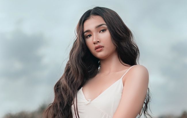 Гладкі і шовковисті: просте і бюджетне засіб для відновлення волосся