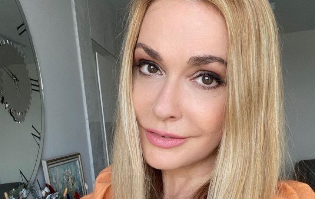 Можна тільки мріяти! Ольга Сумська в одному халаті показала, де і з ким зустрічає 54-річчя