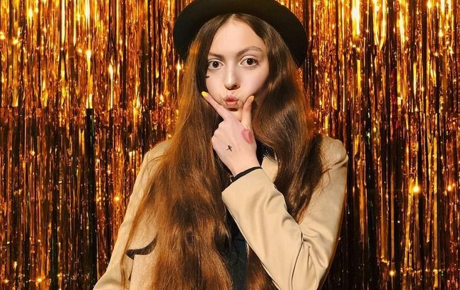 По маминым стопам: стильная дочь Поляковой заинтриговала заявлением