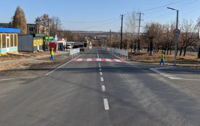 У Харківській області відбудували розбиту 13-кілометрову дорогу до селища Елітне