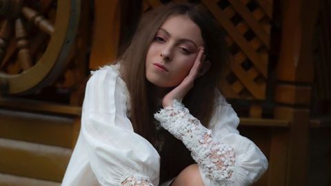 Дочь Поляковой сверкнула кружевным бельем во время модельного фотосета