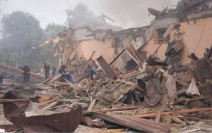 Росіяни вдарили КАБами по Запоріжжю, є загибла та постраждалі