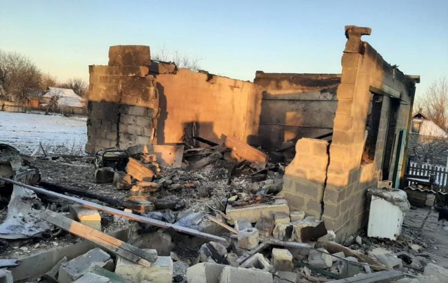 Окупанти обстріляли багатоповерхівки в Кураховому та атакували Бахмут, багато поранених
