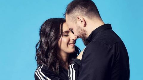 Іменинниця Джамала в корсетному ліфі підкорила квітучим виглядом: чоловік душевно звернувся до неї