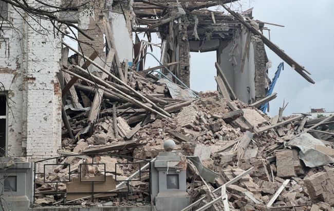 РФ ударила авиабомбой по месту выдачи помощи в Орехове: 4 жертвы, много раненых