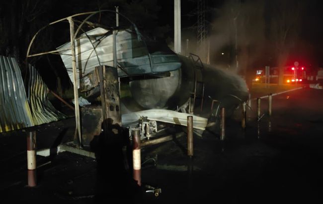 Полиция не исключает диверсию. В Харькове произошел взрыв на АЗС