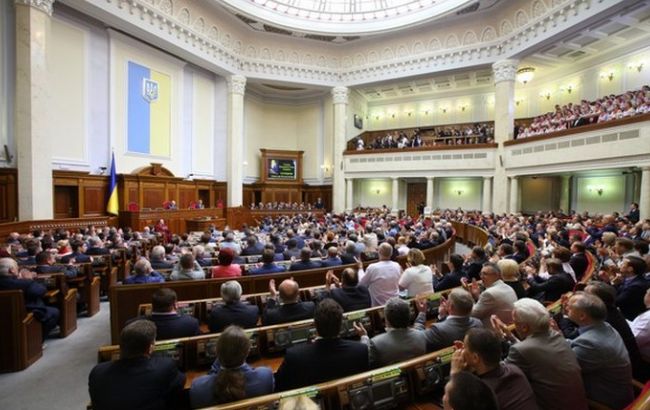 Парламент освободил благотворительные SMS от налогов