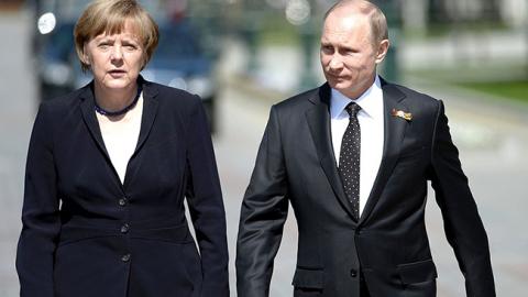 Меркель обговорила з Путіним ситуацію в Сирії