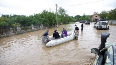 Паводки можуть призвести до спалаху тифу, дизентерії та гепатиту А, - МОЗ