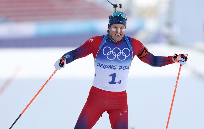 Олимпиада-2022: Норвегия победила в мужской эстафете по биатлону, Украина в топ-10