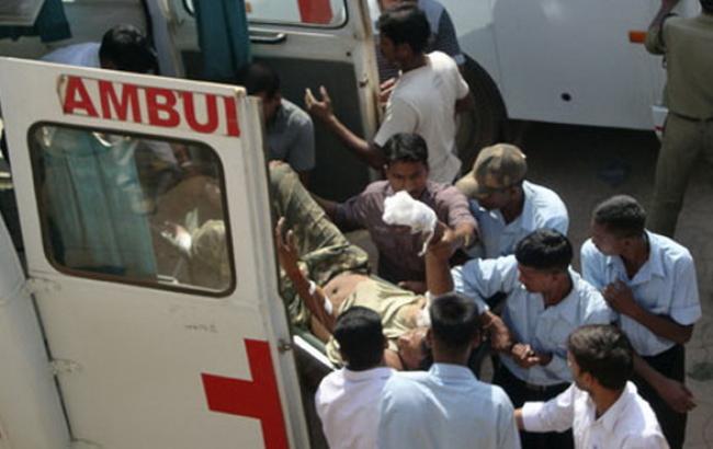 В Индии не меньше 19 человек погибли в аварии автобуса и грузовика