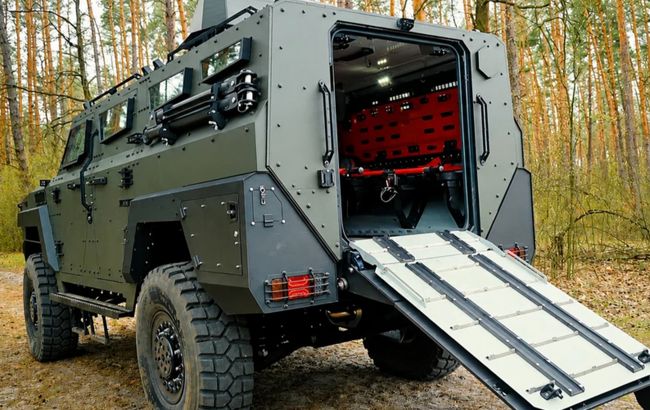 Роботи не замінять броню: військові заявили про критичний дефіцит медмашин