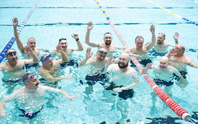 Плавання для відновлення: програму "Метінвесту" Ахметова пройшли сотні ветеранів