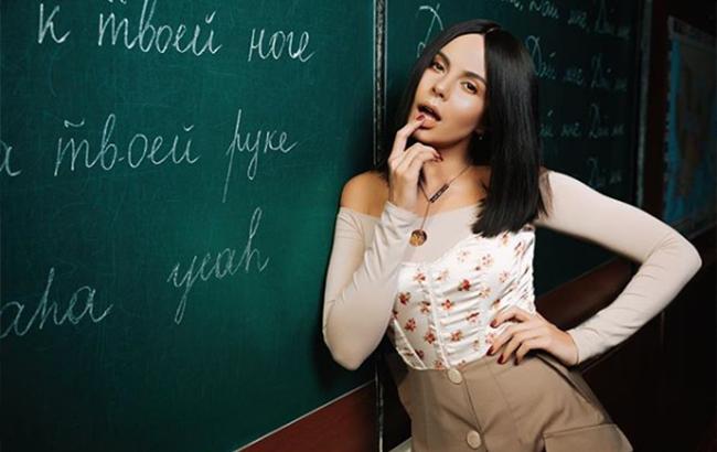 "Образ дорогой женщины": Настя Каменских сменила имидж