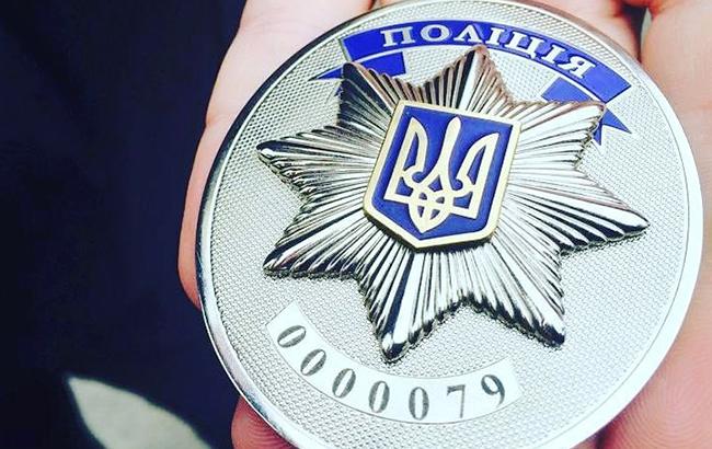 В Винницкой области полиция изъяла оружие и наркотики в авто нарушителя ПДД