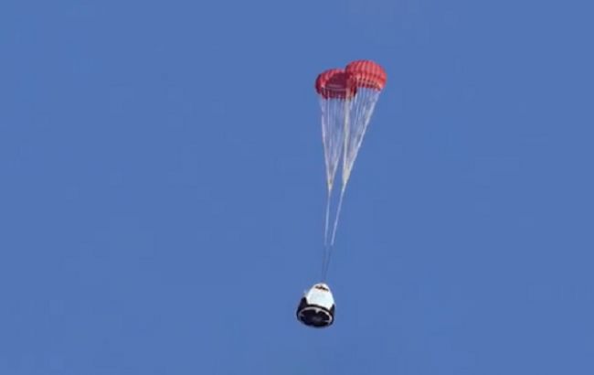 Илон Маск испытал аварийное спасение космического корабля