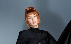 Українська режисерка Таню Муіньо зняла рекламу для нового iPhone 18 Pro