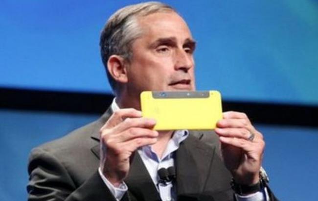 Intel представила прототип смартфона c 3D камерой