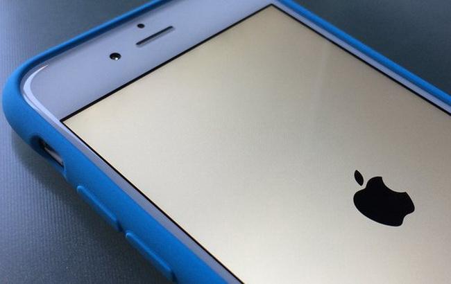 Суд зобов'язав Apple зламати iPhone підозрюваного у бандитизмі