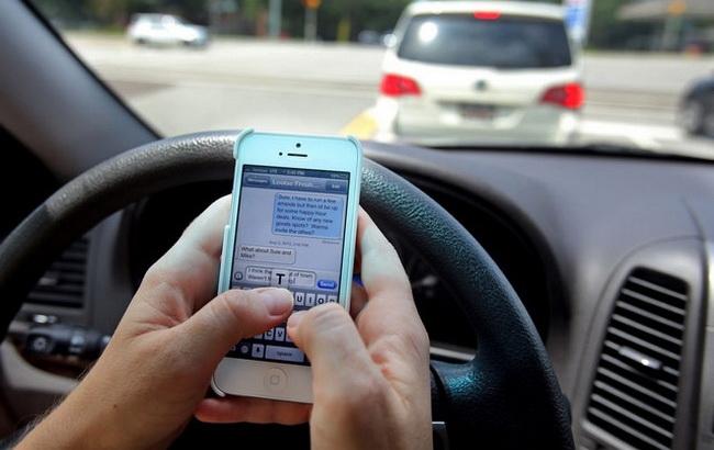 Компанія, що зламала iPhone, допоможе зафіксувати листування за кермом