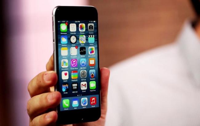 Продажі iPhone від Apple трохи скоротилися