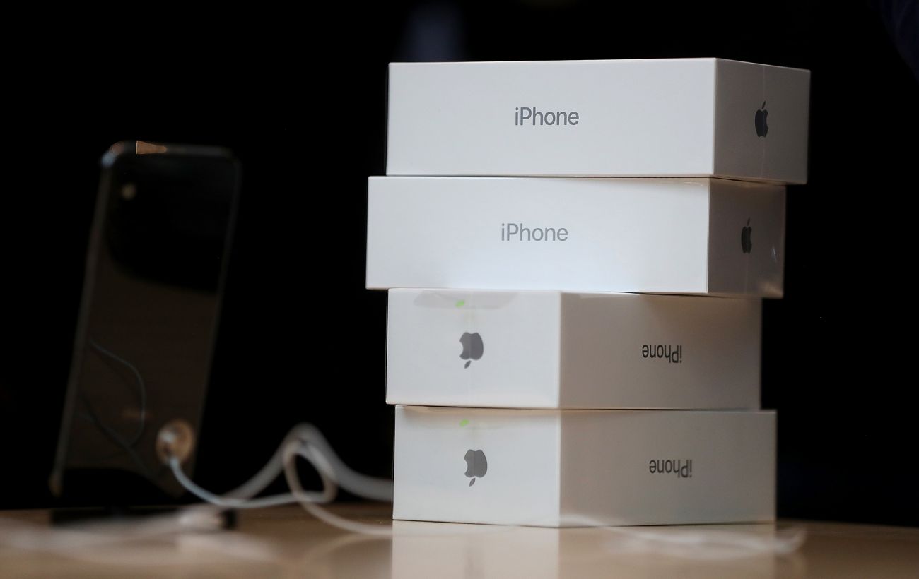 Apple визнала популярний iPhone і смарт-годинник "вінтажними": що це означає