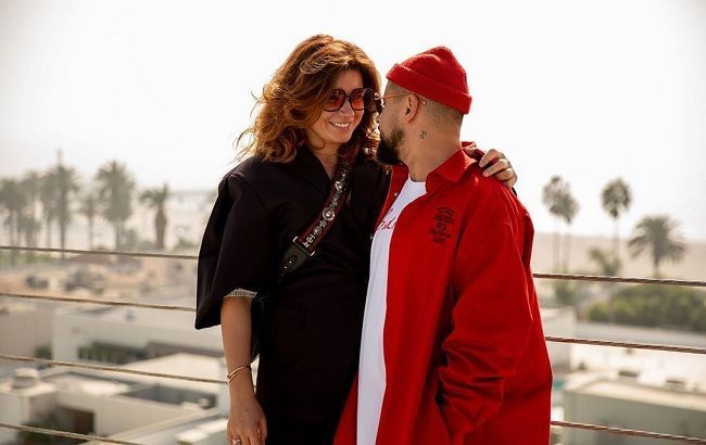 Время наслаждаться друг другом: MONATIK украсил обложку глянца и рассказал о самоизоляции