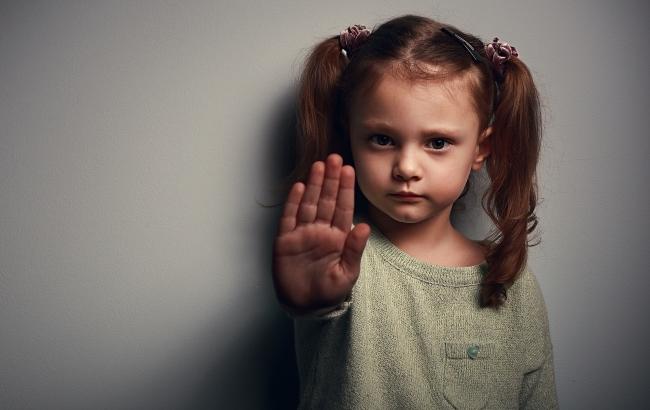 В соцсетях подняли тему "тискания" детей