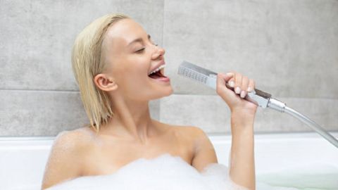 Ця звичка в душі зробить вас щасливішими: зробити може кожен