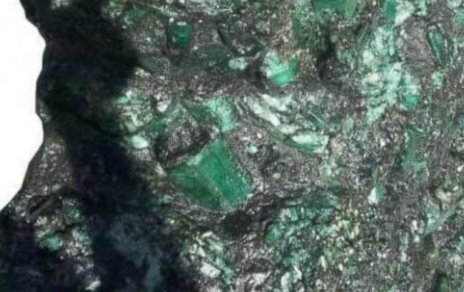 У Бразилії знайдено смарагд вагою 272 кілограми