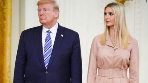 Иванка Трамп добавила лишние сантиметры на бедрах, выбрав неудачный наряд для официального выхода на карантине